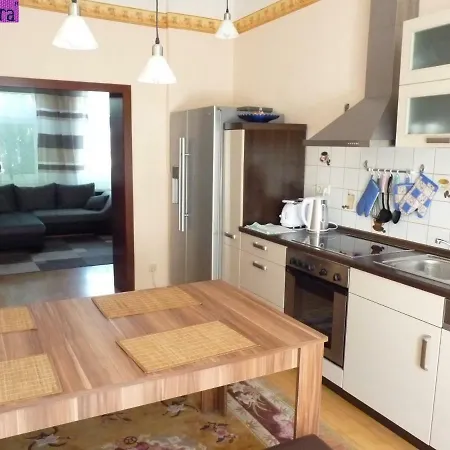 Aleksandra & Daria *